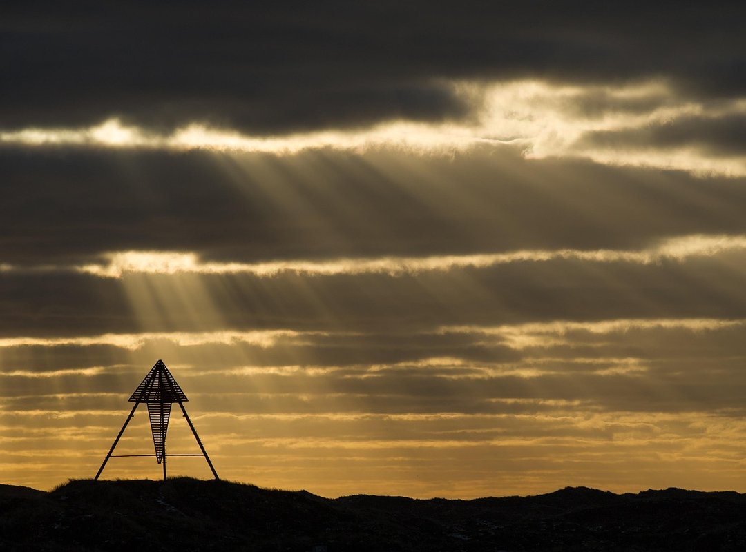 A Guide to Finding and Creating the Perfect Thursday Meme